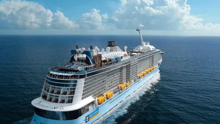 Royal-Caribbean-Cruise _Which-Ships-Are-The-Best_anthem-of-the-seas_01